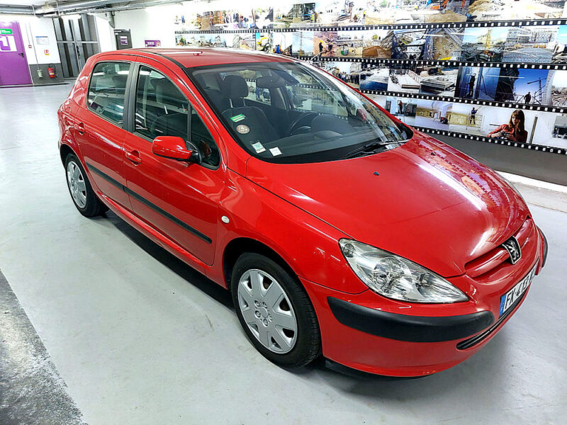 PEUGEOT 307 2.0 HDI 110 XT 1 ERE MAIN