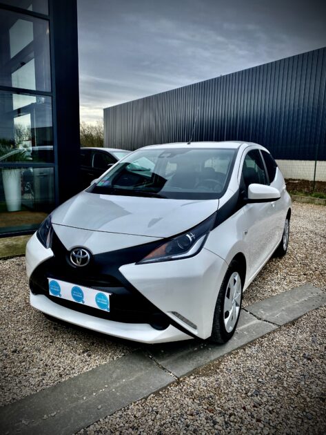 TOYOTA AYGO  X-play X-shift 2016