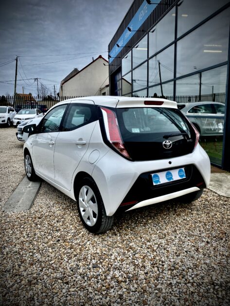 TOYOTA AYGO  X-play X-shift 2016