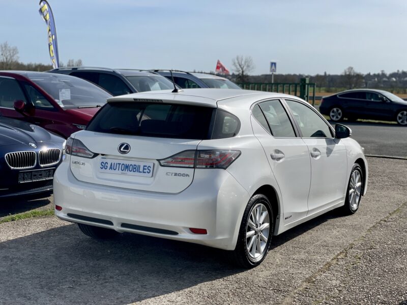 LEXUS CT200H 2012