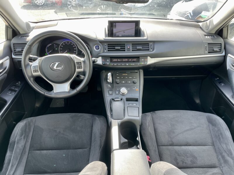 LEXUS CT200H 2012