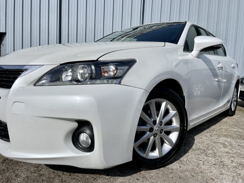 LEXUS CT200H 2012