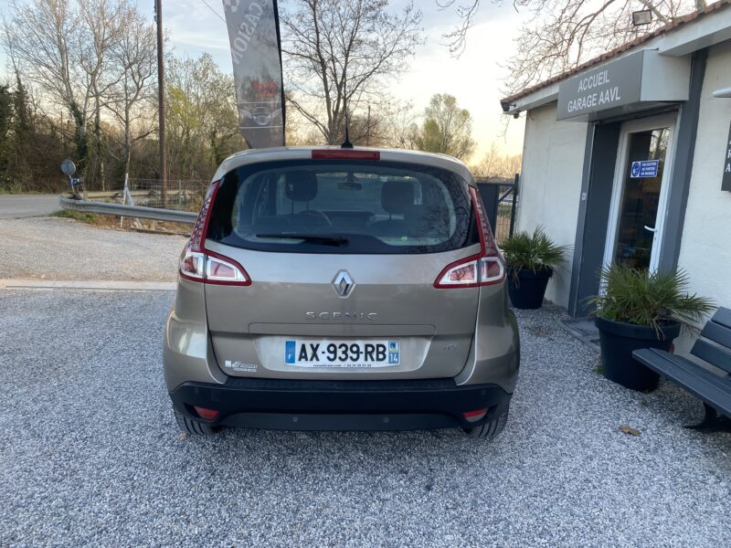 RENAULT SCÉNIC III 2010