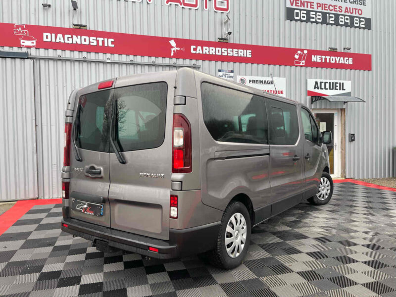 RENAULT TRAFIC III Autobus/Autocar 2018