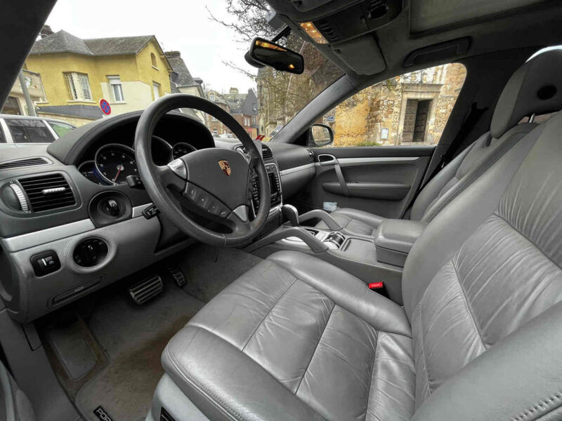 PORSCHE CAYENNE 2005