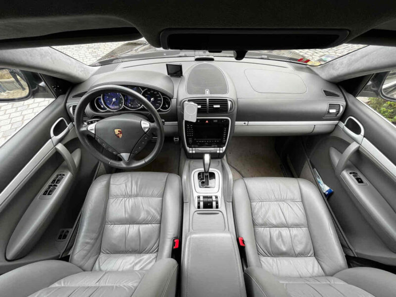 PORSCHE CAYENNE 2005