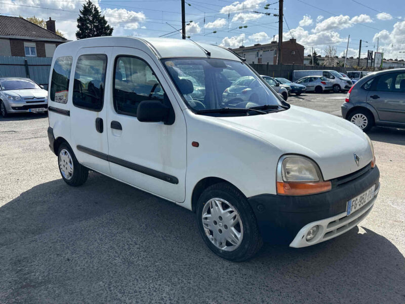 RENAULT KANGOO 5 PLACES