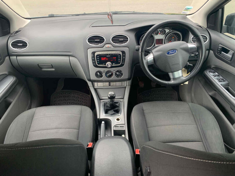 FORD FOCUS II 1.8i 125CV