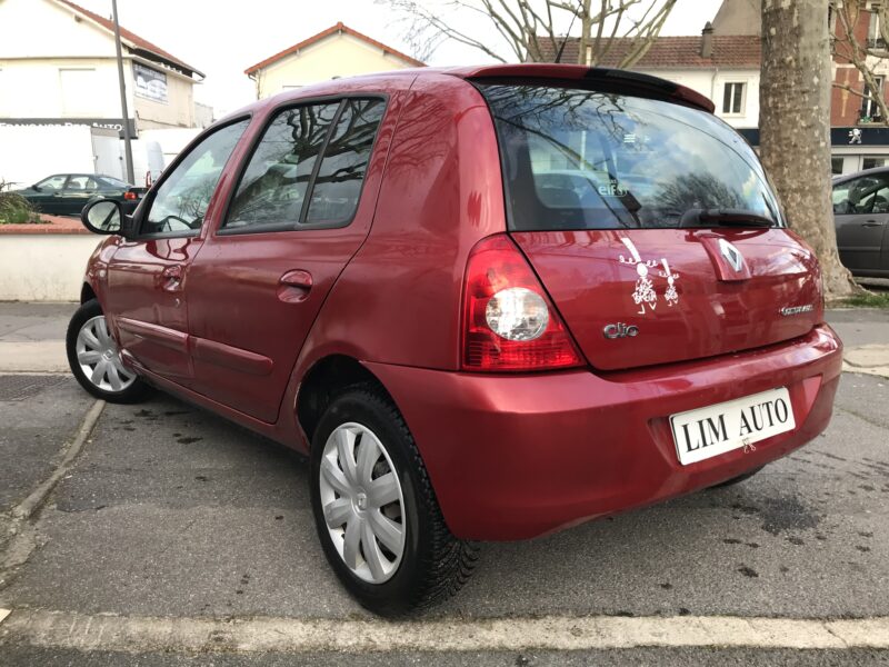 RENAULT CLIO II 2010