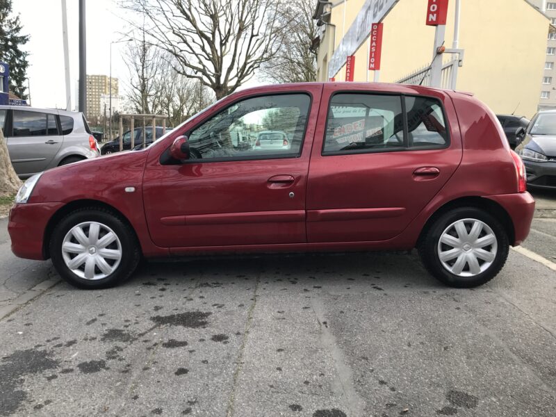 RENAULT CLIO II 2010