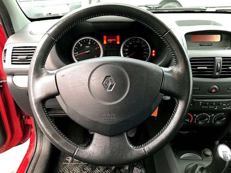 RENAULT CLIO II 2010