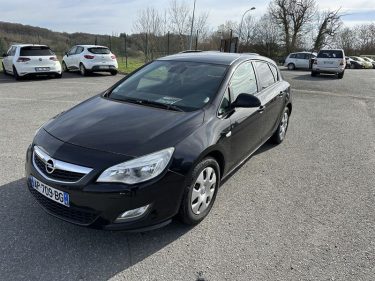 OPEL ASTRA 2010