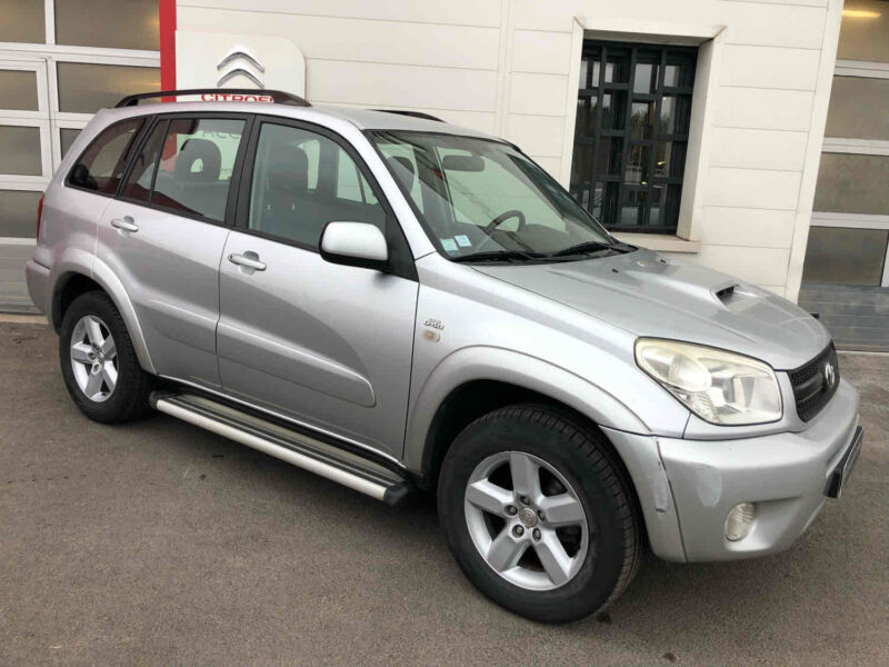 TOYOTA RAV 4 II 2004