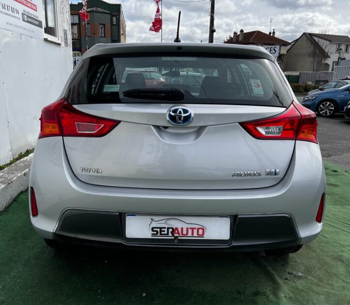 TOYOTA AURIS 2013