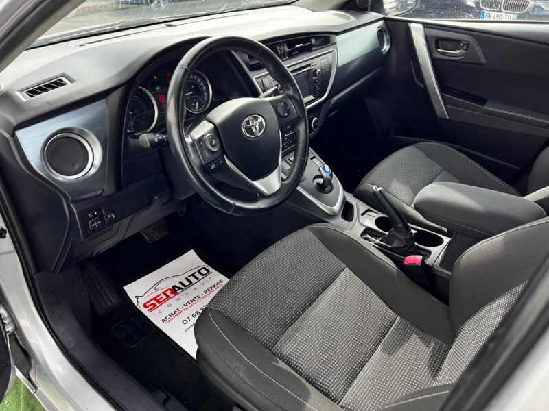 TOYOTA AURIS 2013