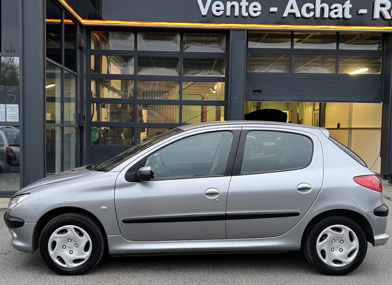 PEUGEOT 206 1.4 75 Cv CLIMATISATION / 5 PORTES - Garantie 3 Mois