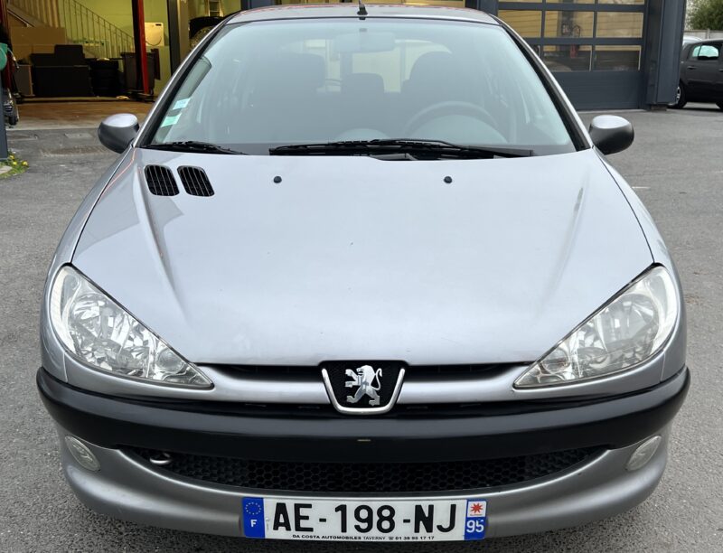 PEUGEOT 206 1.4 75 Cv CLIMATISATION / 5 PORTES - Garantie 3 Mois