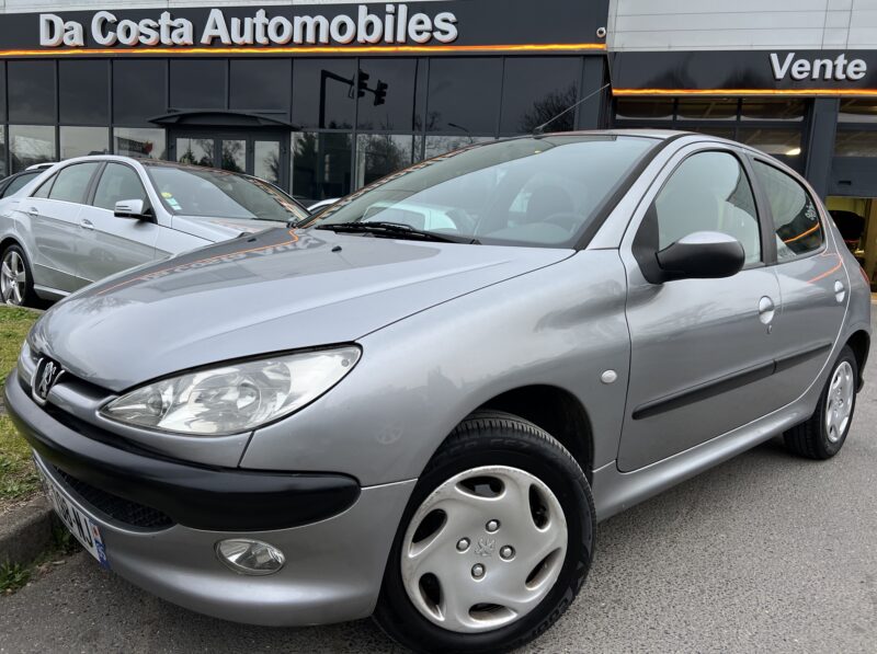 PEUGEOT 206 1.4 75 Cv CLIMATISATION / 5 PORTES - Garantie 3 Mois