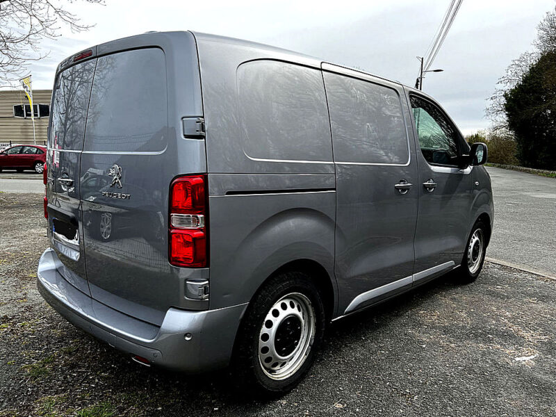 PEUGEOT EXPERT Camionnette 2020