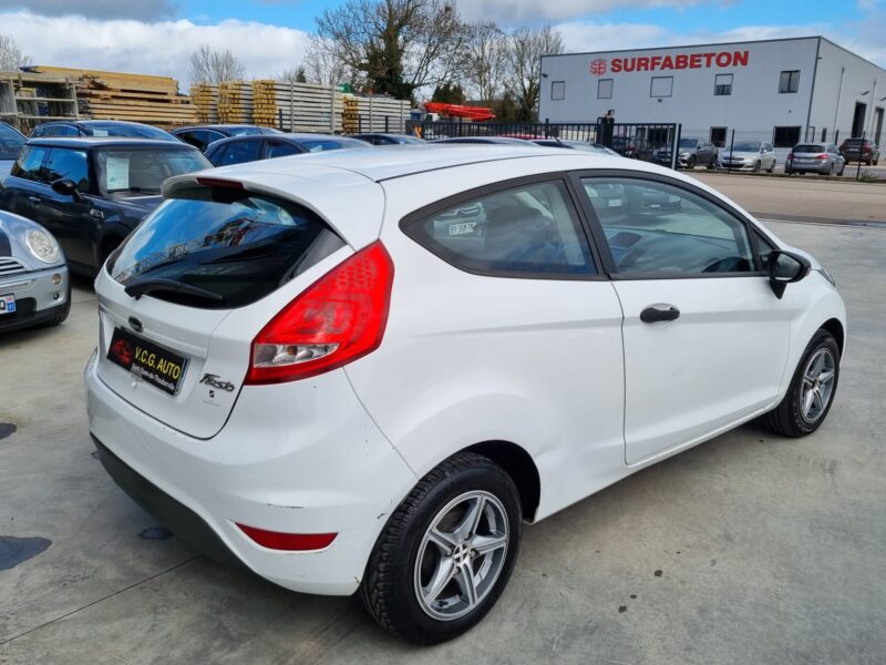 FORD FIESTA VI 1.25 60 Ambiente 