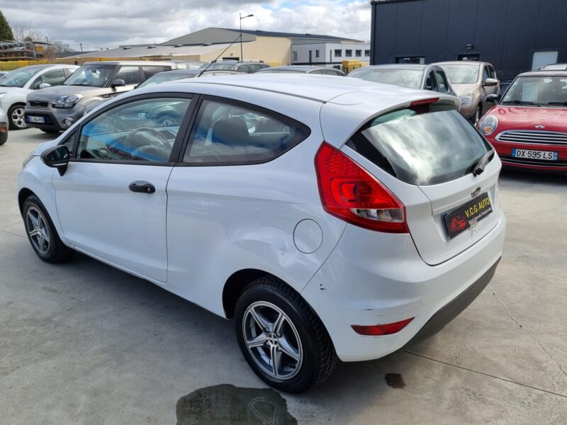 FORD FIESTA VI 1.25 60 Ambiente 