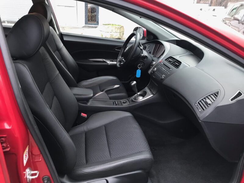 HONDA CIVIC VIII - 2.2 I-CDTi EVOLUTION 140cv - GARANTIE 6 MOIS