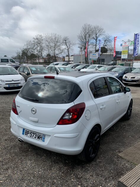 OPEL CORSA D 2011