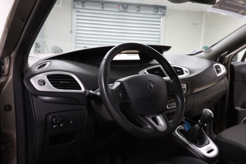 RENAULT SCENIC 2010