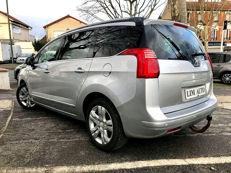 PEUGEOT 5008 2014