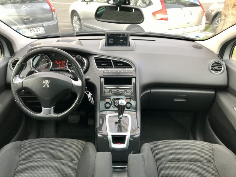 PEUGEOT 5008 2014