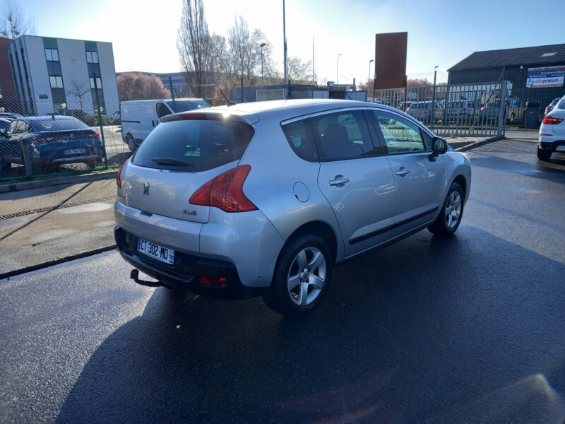 PEUGEOT 3008 Monospace 2013