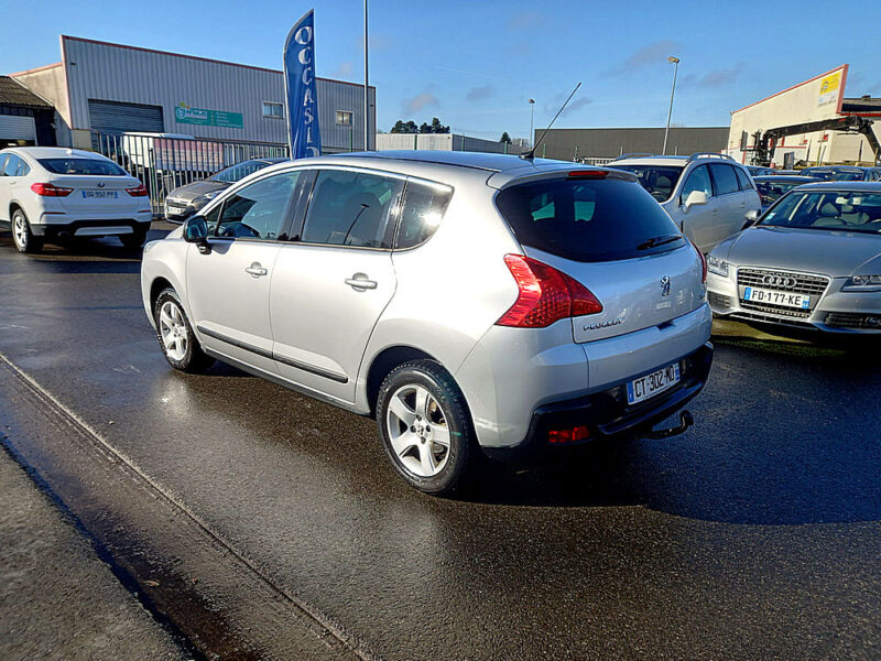 PEUGEOT 3008 Monospace 2013