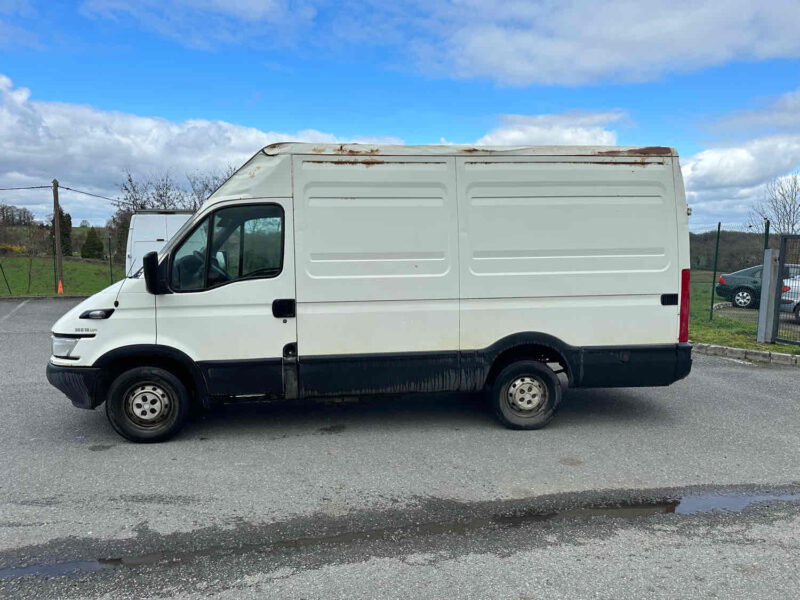 IVECO DAILY III Camionnette 2005