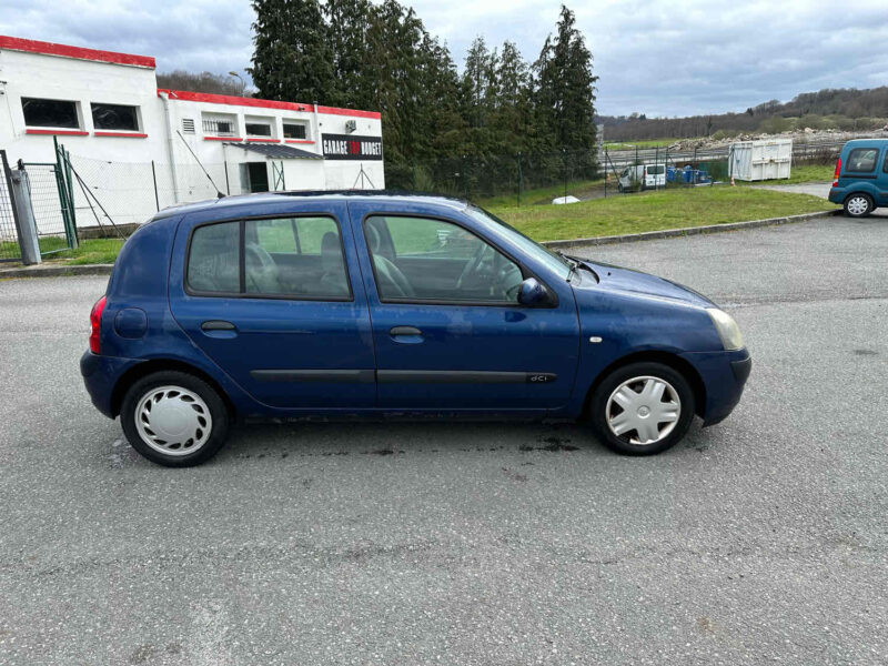 RENAULT CLIO II 2004