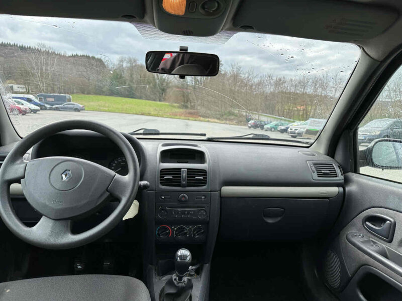 RENAULT CLIO II 2004