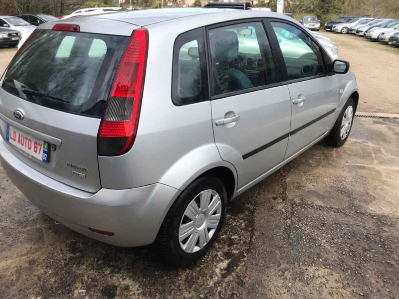 FORD FIESTA V 2005