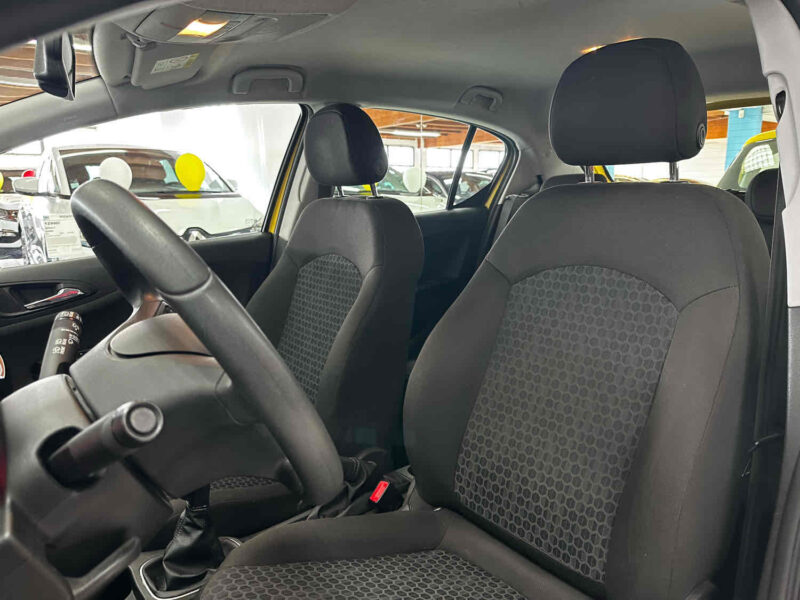 OPEL CORSA E 1.4i 90ch Edition