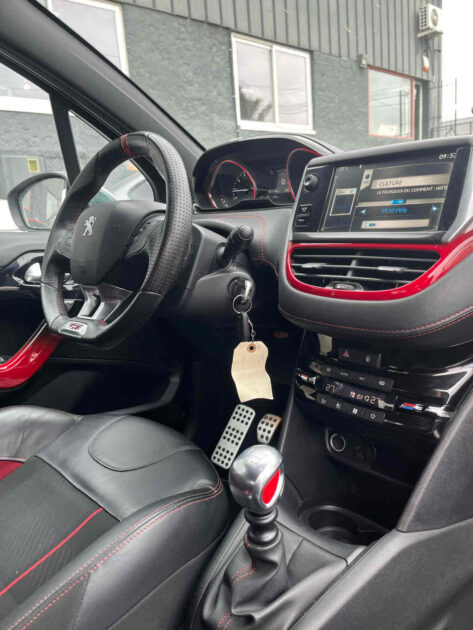 PEUGEOT 208  gti1.6 GTi 1598cm3 200cv