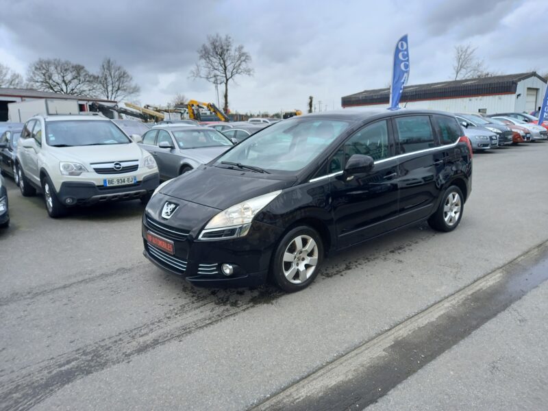 PEUGEOT 5008 2011