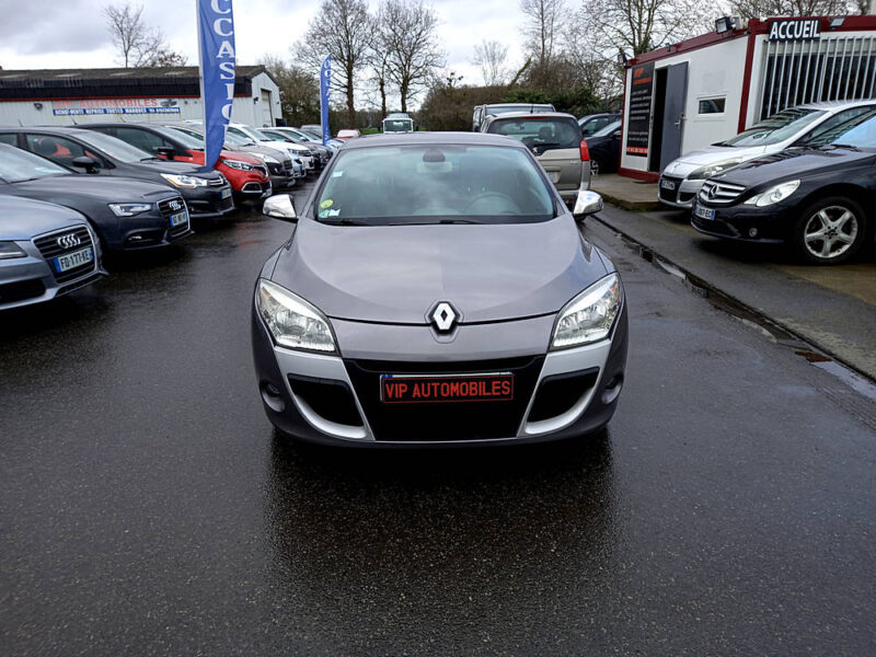 RENAULT MEGANE III Coupé 2009