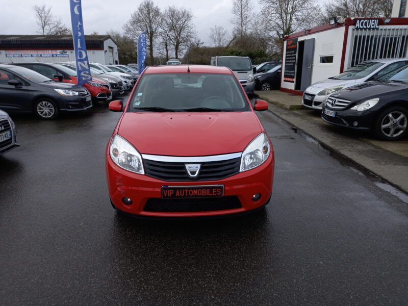 DACIA SANDERO 2011