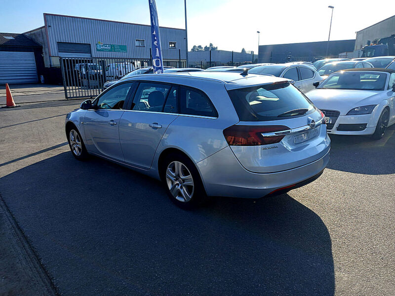 OPEL INSIGNIA B Sports Tourer 2014