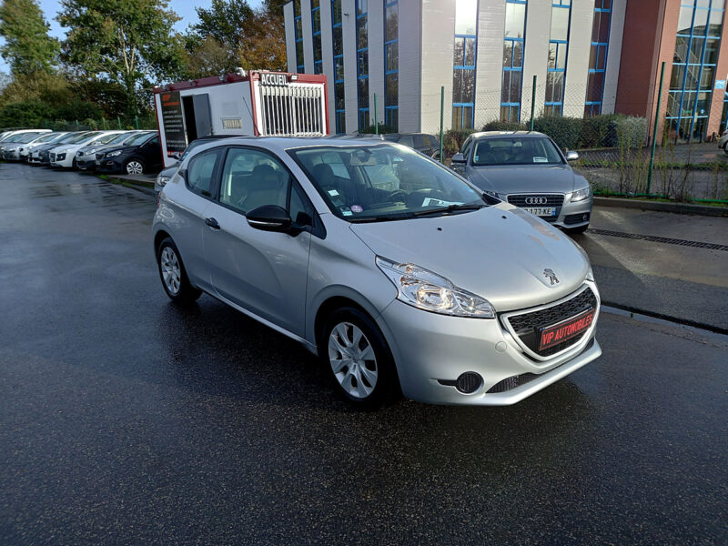 PEUGEOT 208 I 2015