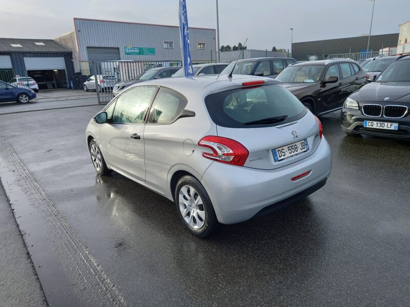 PEUGEOT 208 I 2015