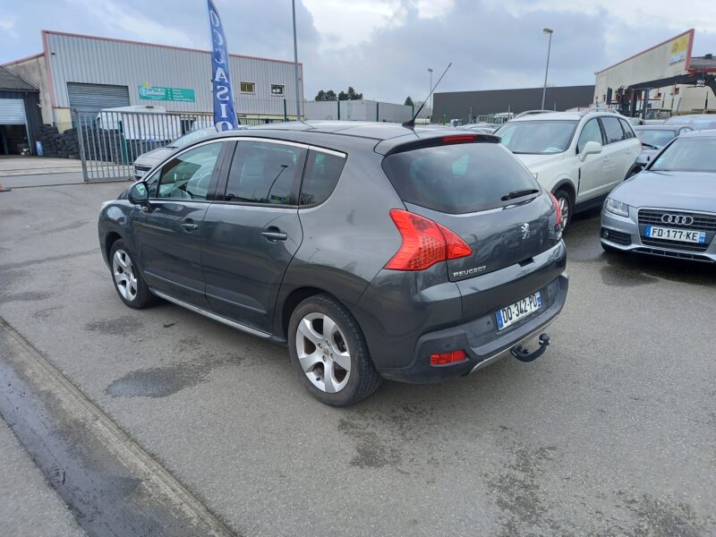 PEUGEOT 3008 2011