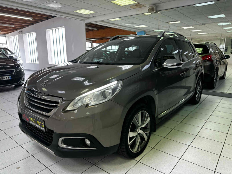 PEUGEOT 2008 1.6 e-HDI 115ch Féline Titane