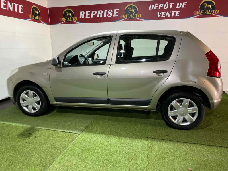 DACIA SANDERO 2011 1.5 DCI