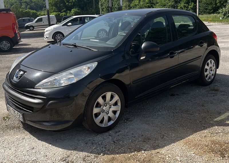 PEUGEOT 207 BERLINE 1.4E 73CH TRENDY