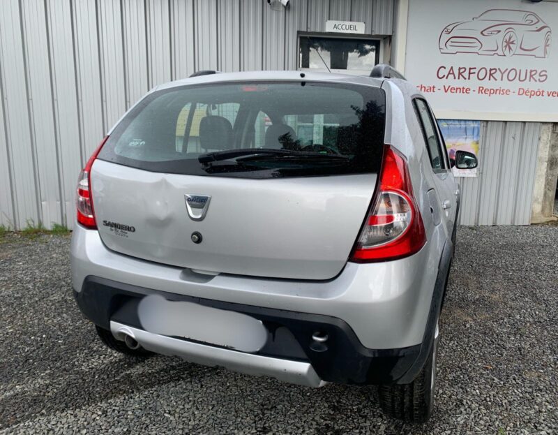 DACIA SANDERO 2012