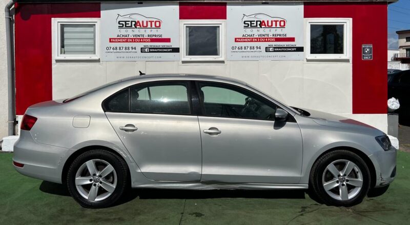 VOLKSWAGEN JETTA IV 2012